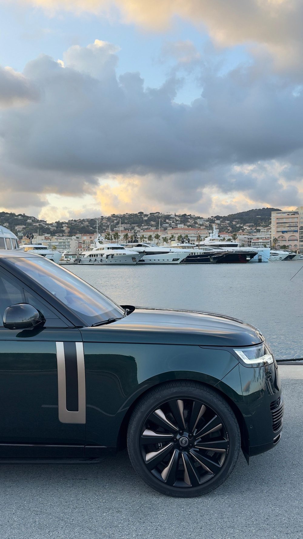 Range Rover Autobiography D350 — photograph 4