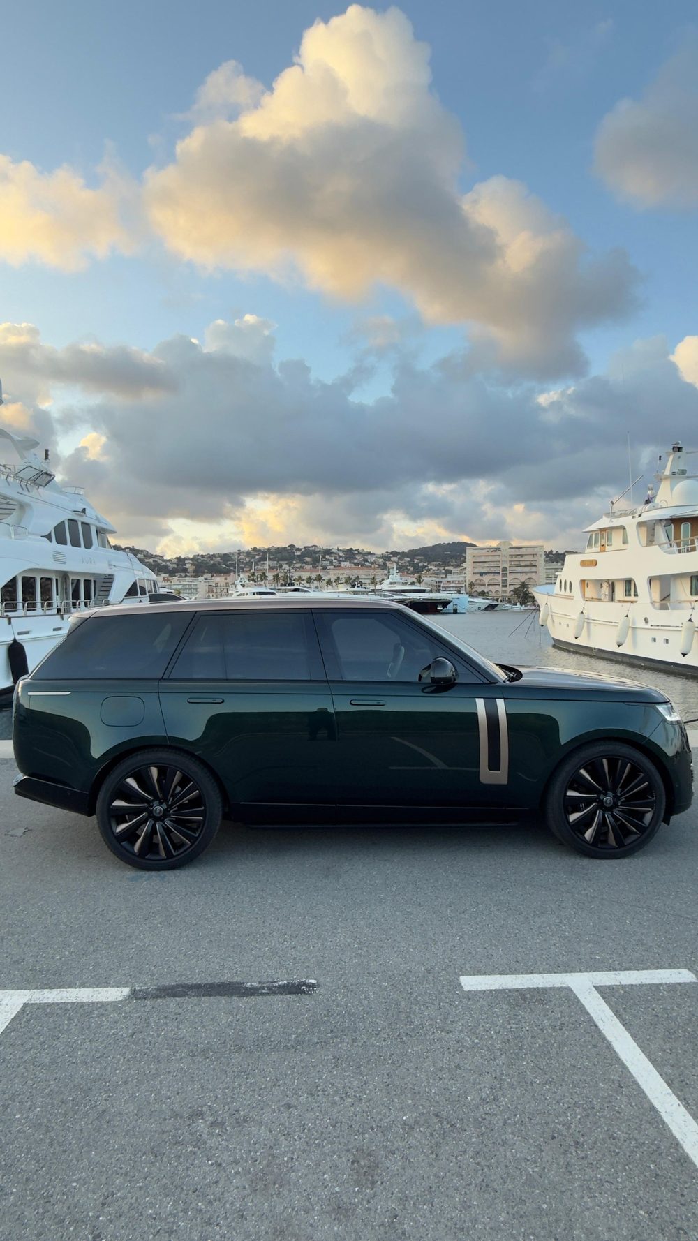 Range Rover Autobiography D350 — photograph 5